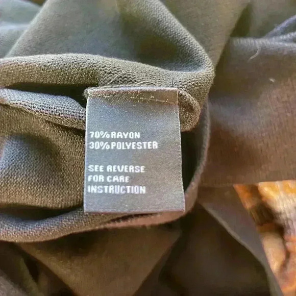 Adrienne Vittadini Women’s beautiful sweater. Size small. - Picture 8 of 8